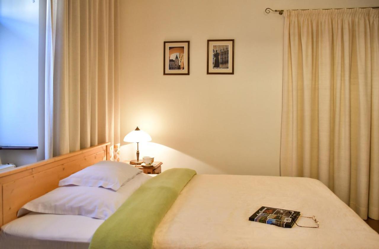 Bed and Breakfast Szin-Es Vendeghaz Сентеш Екстер'єр фото